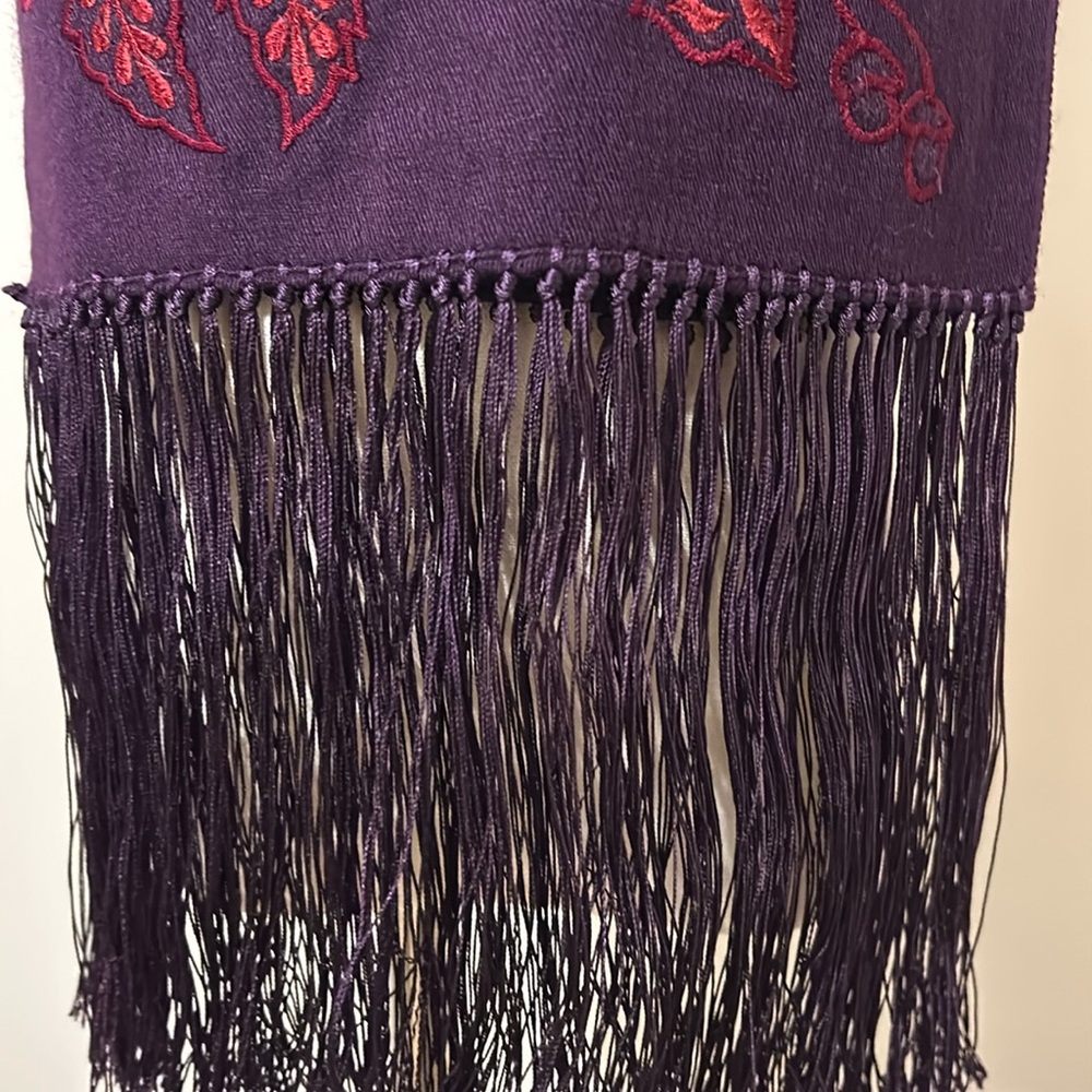 Burberry purple cashmere and silk embroidered and beaded fringe scarf - Picture 10 of 10